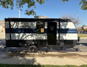 Forest River RV Cherokee Wolf Den 16EV