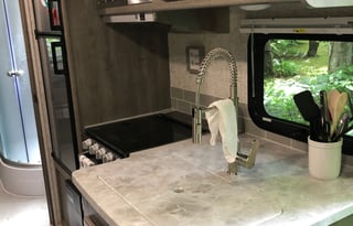 Apex Ultra-Lite 26’ 2021 Couples Camper