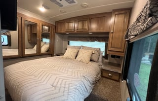 Great Family Friendly Camper With Bunkroom