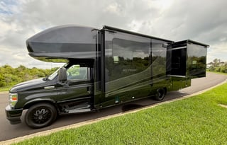 BRAND NEW 2026 Entegra Esteem 27U 30' Class C