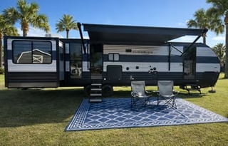 Forest River Cherokee ** Big living area(OKFL2163)