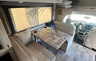 SUMMER SALE - 2022 Thor Chateau 22E