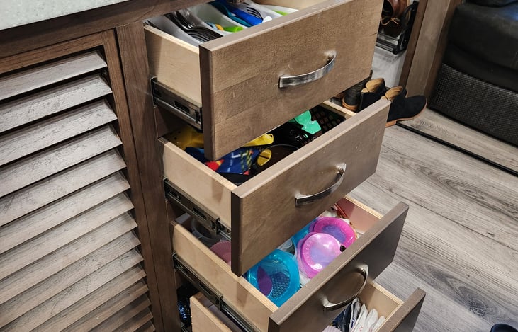 Kitchen storage