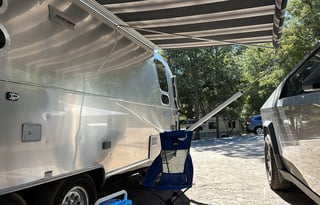 2020 Airstream RV Globetrotter 25FB