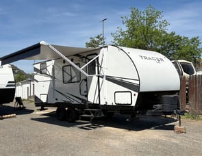 Prime Time RV Tracer 200BHSLE