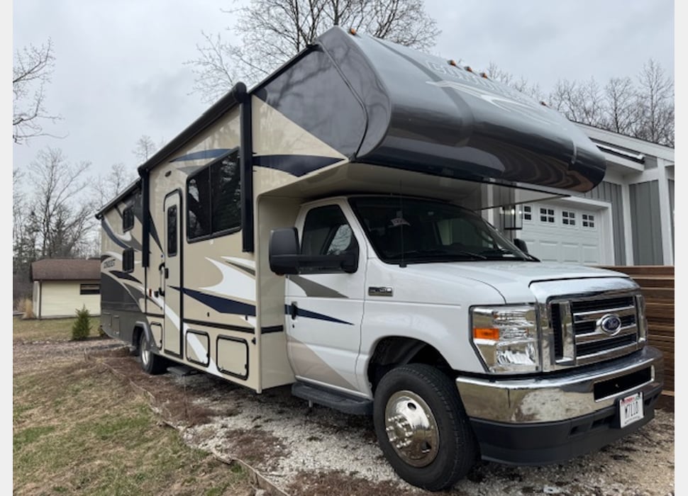Class C Motor Home rentals in Berryville