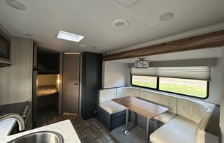 Huge and Light! - 2024 Tracer 240BHSLE