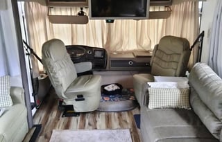 2003 Fleetwood RV Pace Arrow 37A