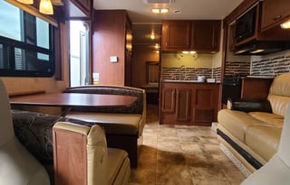 Best Floorplan For Families - 2014 Jayco Redhawk