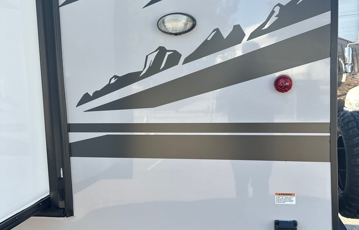 Rear dump/30amp light