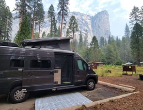 Winnebago Solis 59PX