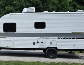 Forest River RV Wildwood FSX 174DBLE