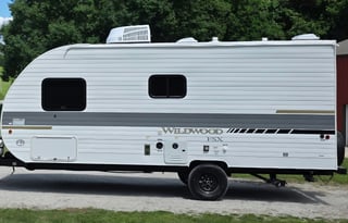 Easy-to-Tow Family-Friendly Camper!