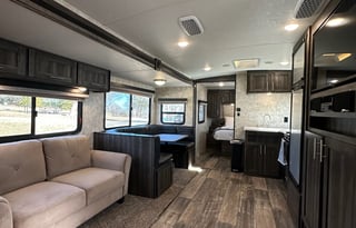 Spacious Highland Ridge Bunkhouse with Mega slide