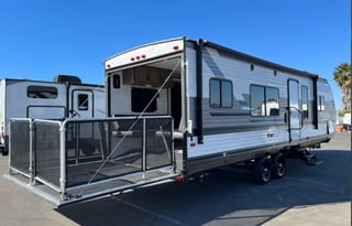 2022 Heartland Pioneer toy hauler
