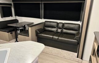 2021 Keystone RV Hideout 318BR