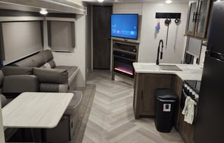 Pet Friendly, Family Friendly, Spacious and Ready!