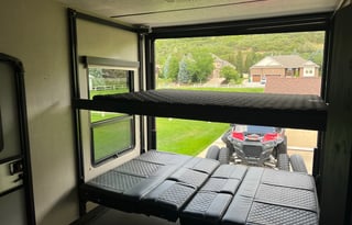 Bumper pull toy hauler