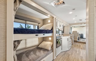 Thor ACE RV: Bunk Beds, Pet-Friendly, Loaded