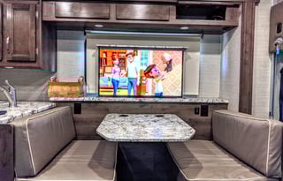 2019 Jayco Alante Sleeps 8 Comfy! Bunkhouse! Kids!