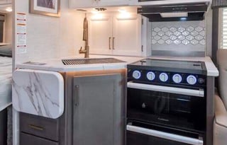 Tour New England in a 2024 Thor Chateau 27R