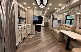 2021 Diesel, Bunks, 2 Full Baths