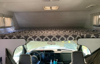 Adventure-Us, Home Away From Home,  Thor Majestic