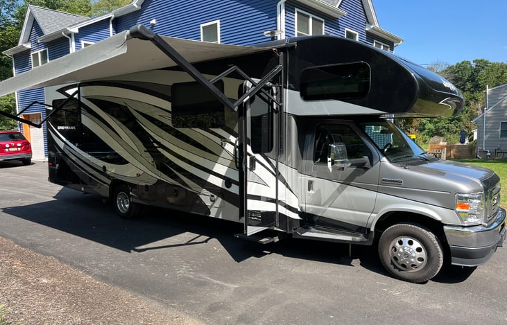 2021 Greyhawk 31F | RVshare