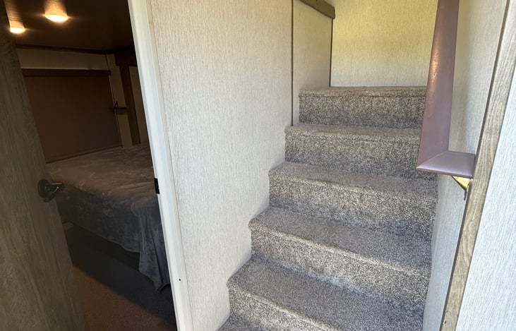 Upstairs / bedroom loft