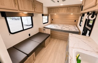2025 KZ Sportsman 21ft Camper, Lightweight + Solar