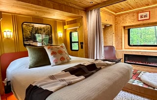 REMODELED, luxury  new interior. DELIVERY ONLY.