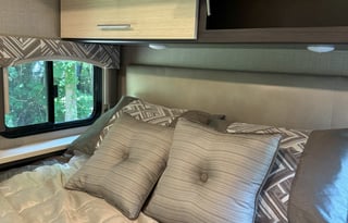 2020 Thor Motor Coach Axis 27.7