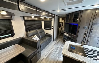 2022 Cruiser Aire 33BHB - Big Family RV Rentals
