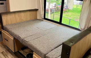 "Rushmore" Happy Glamper *Delivery Only*