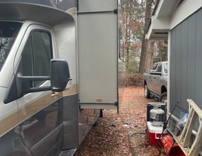 Tiffin Motorhomes Wayfarer 25 LW