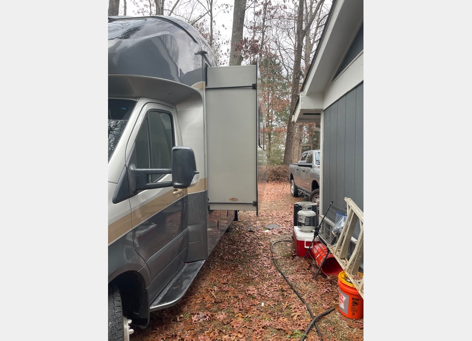 Class C Motor Home rentals in Blairsville