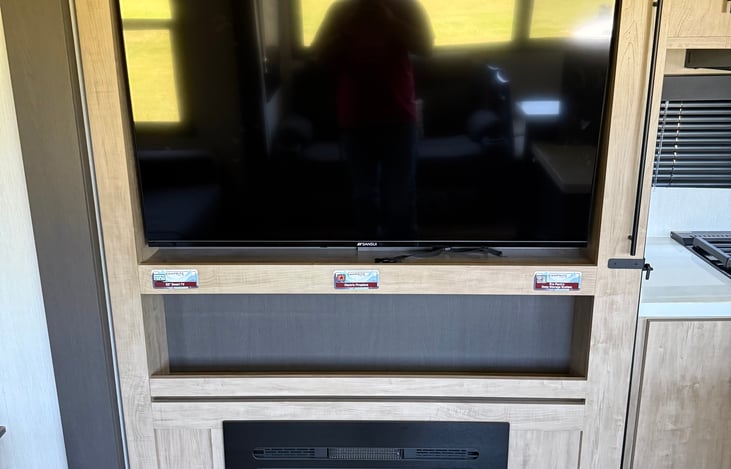 Tv with fireplace!