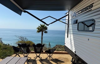 2025 Winnebago • Modern, Easy Tow • Sleeps 5