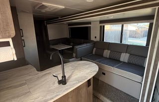 Family Friendly 2022 Cruise Lite trailer