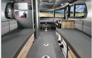 "The Glamping Butler's" Airstream Basecamp 20X