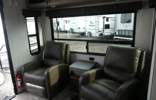 2021 Palomino Puma 27RLSS