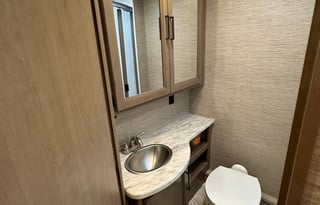 Spacious 2022 Motorhome w/ Bunkbeds