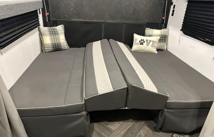 Second Sleeping Area - 2- XL Twin bed configuration