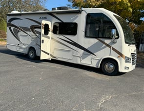 Thor Motor Coach Axis 27.7