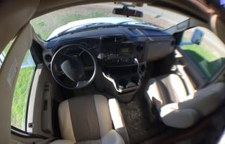 Sunseeker 32', Family Size Camping Machine, Luxury. This Motorhome is custom made, will make your trip unforgettable.