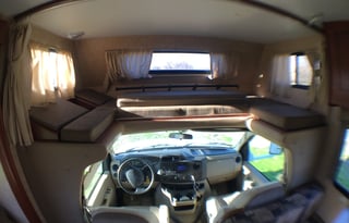 Sunseeker 32', Family Size Camping Machine, Luxury. This Motorhome is custom made, will make your trip unforgettable.