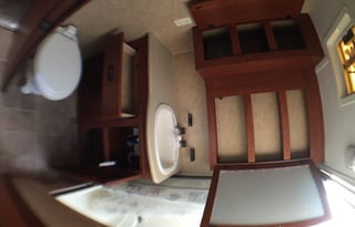 Sunseeker 32', Family Size Camping Machine, Luxury. This Motorhome is custom made, will make your trip unforgettable.