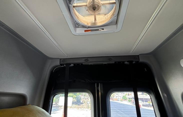 above bed automatic max fan