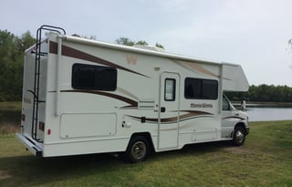 2015 Winnebago 25B Minnie Winne