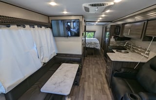 2018 "Clint" Fleetwood RV Axon 29M